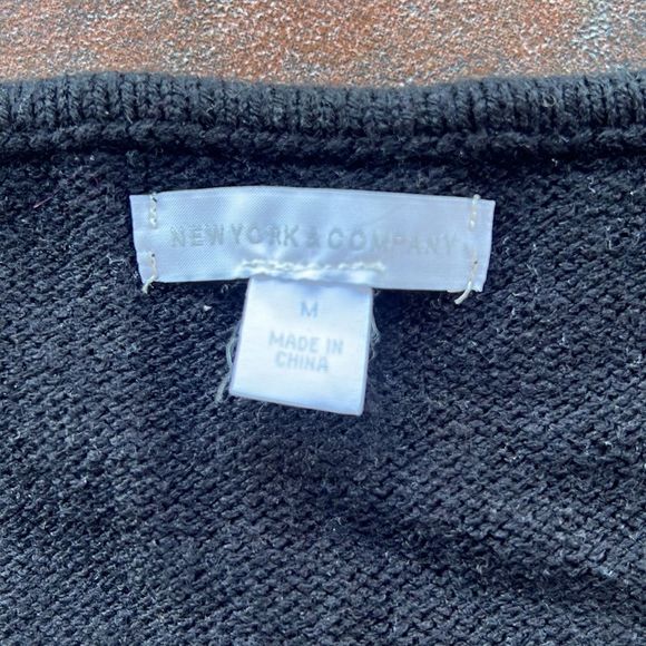 black new york & company sweater - Picture 2 of 7